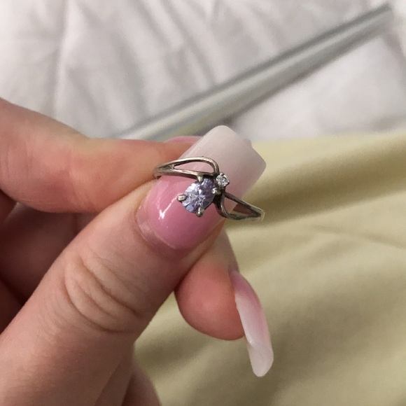 Estate piece- Sterling silver Tanzanite and white sapphire ring - Picture 9 of 10